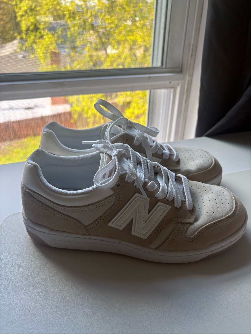 New Balance Cream & White Low-Top Sneakers